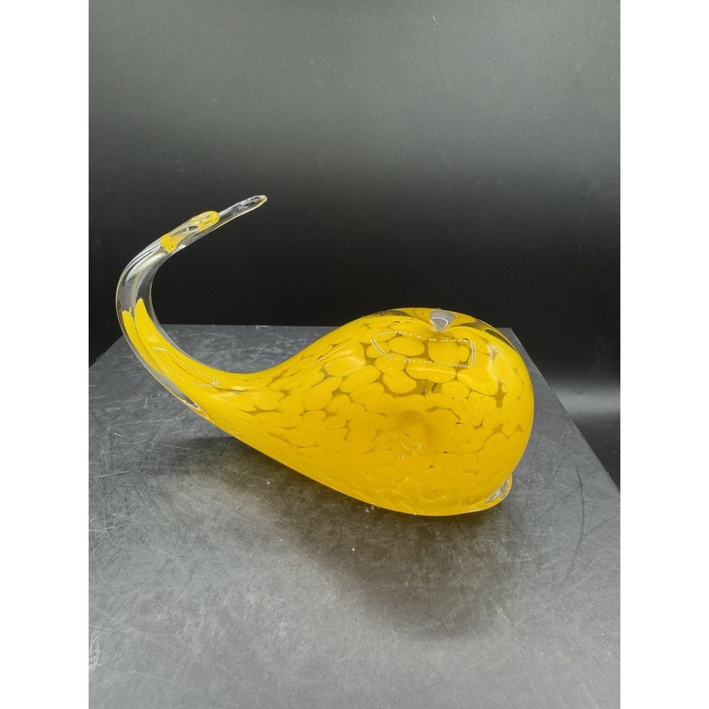 🐋 Hand‑Blown Yellow & Clear Whale Glass Figurine / Paperweight – Vintage – EUC